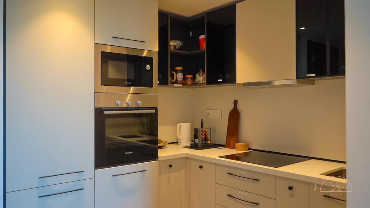 Solea 1 Bedroom Apartment - Central, Comfortable, Cozy, Balcony, Pool, Gym Accra Kültér fotó